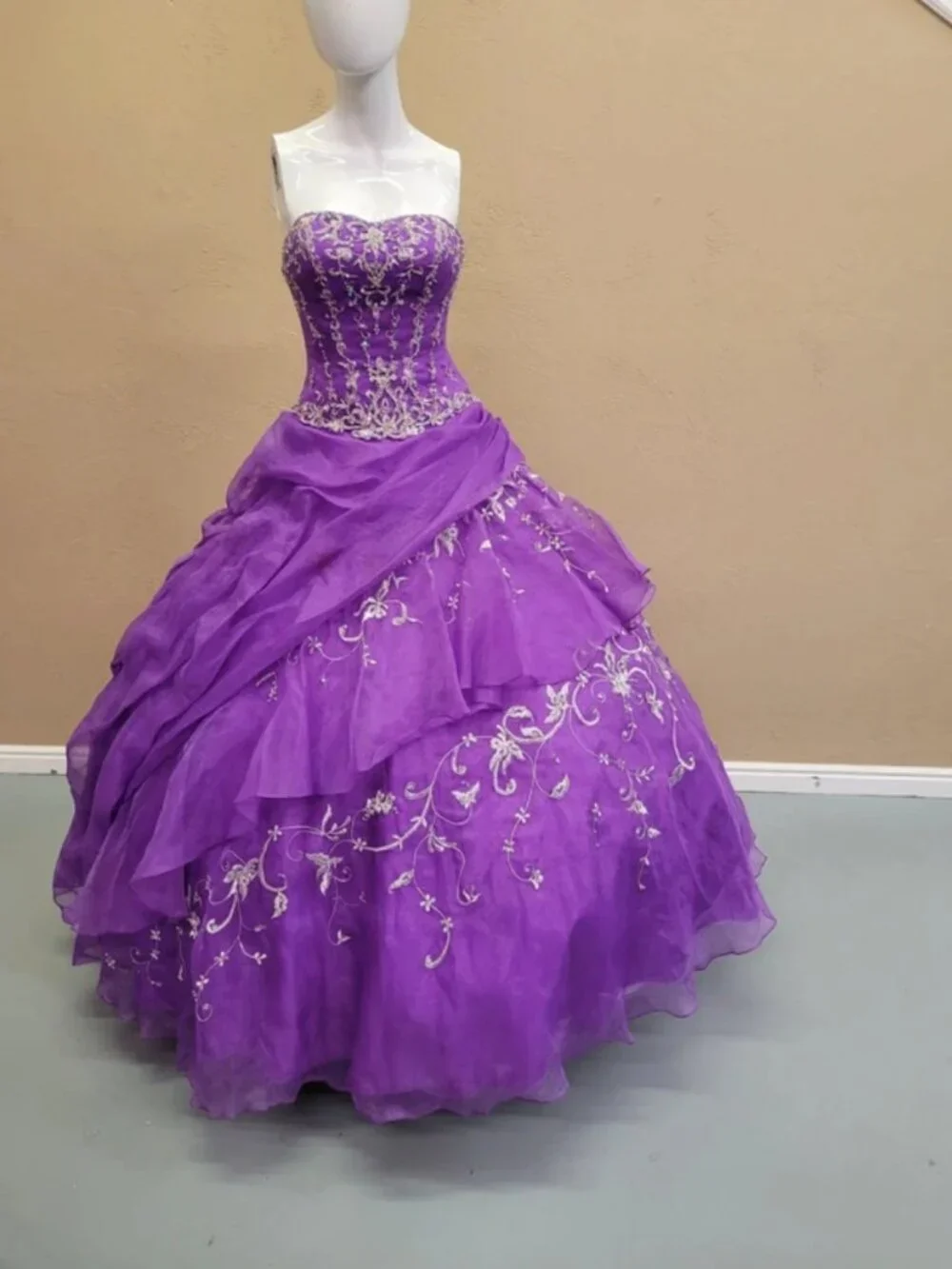 Mary's bridal size 4 prom dress